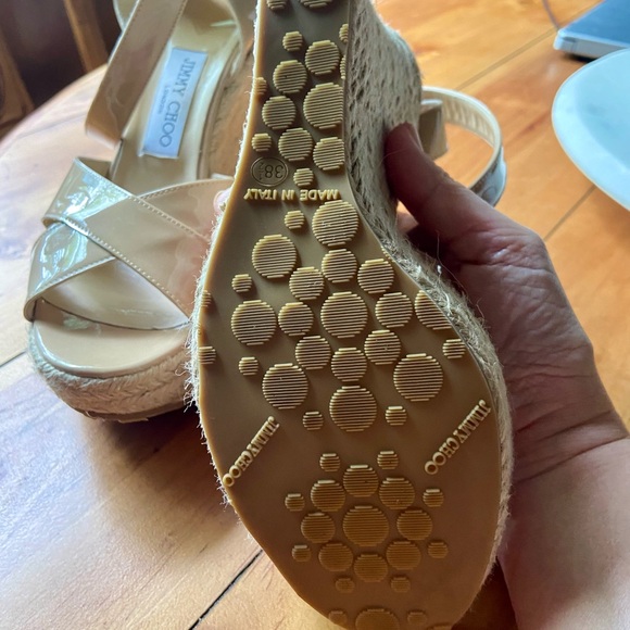 Worn less than 5 times. Bought for over $700 - Picture 4 of 6